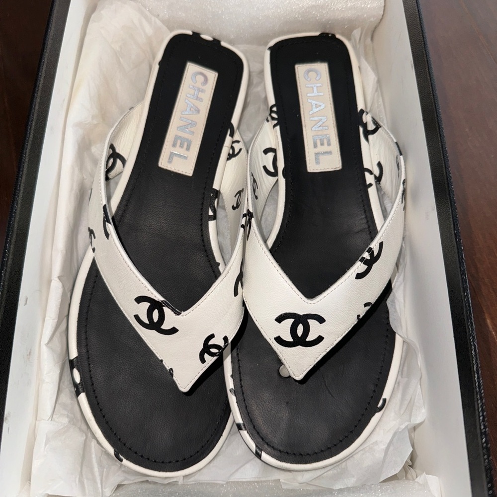 Authentic Chanel Flip Flops - image 4